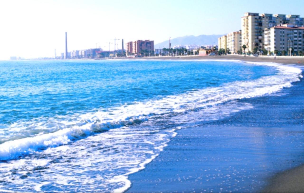 Habitacion Doble En Apartamento Compartido Dream In Malaga, Junto A Vialia Y Playa Exterior foto